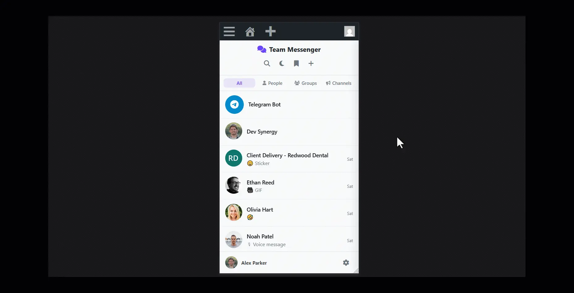 The messaging interface adapting flawlessly to a mobile browser view